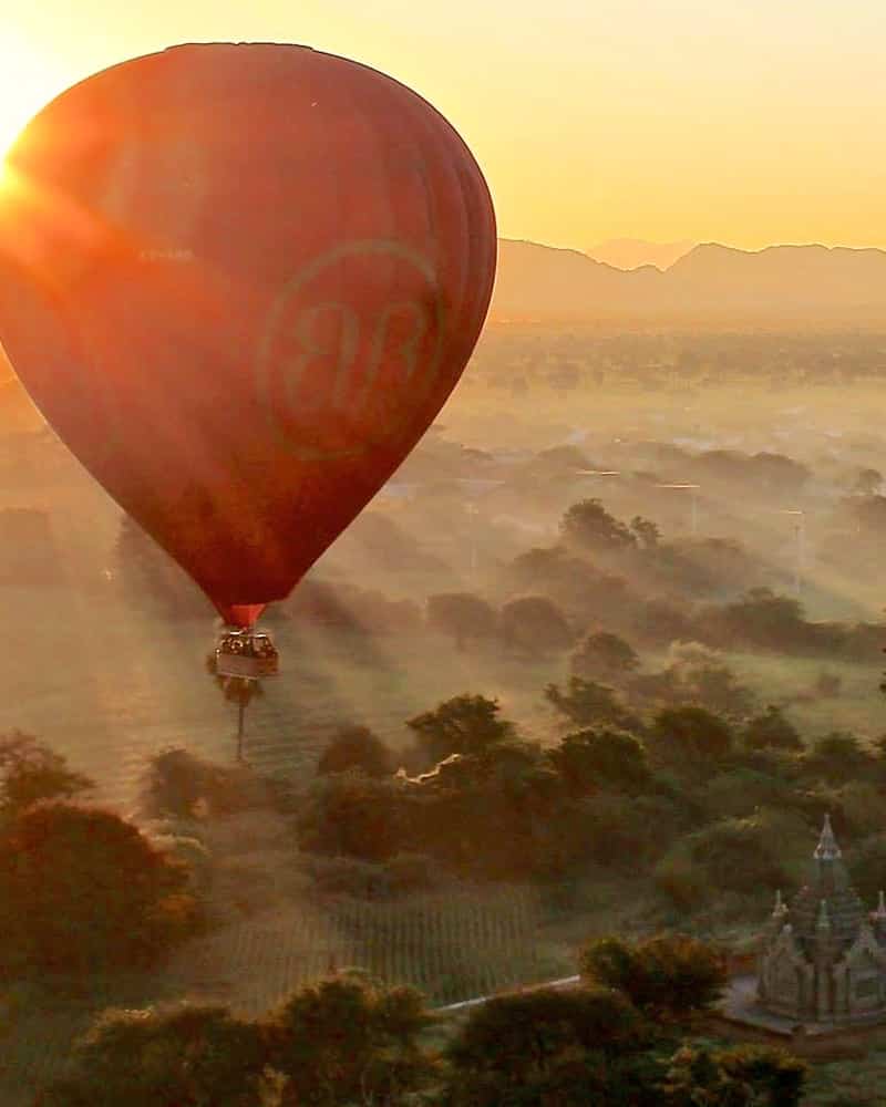 Balloons over bagan photos