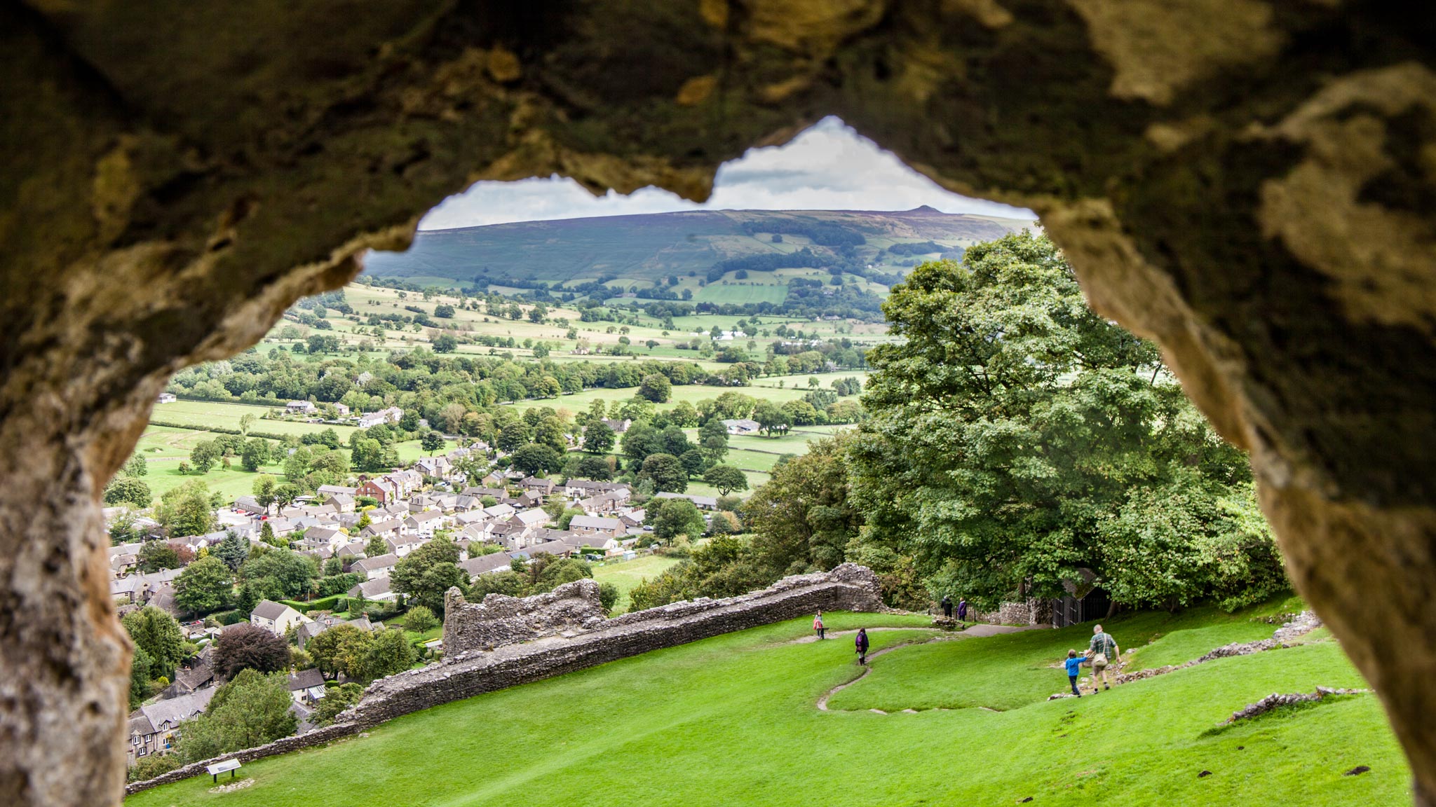 Castleton is a pretty village in the High Peaks