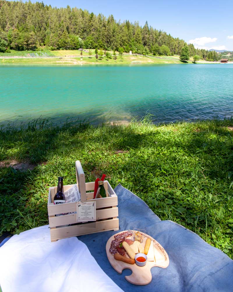 lake picnic val di non