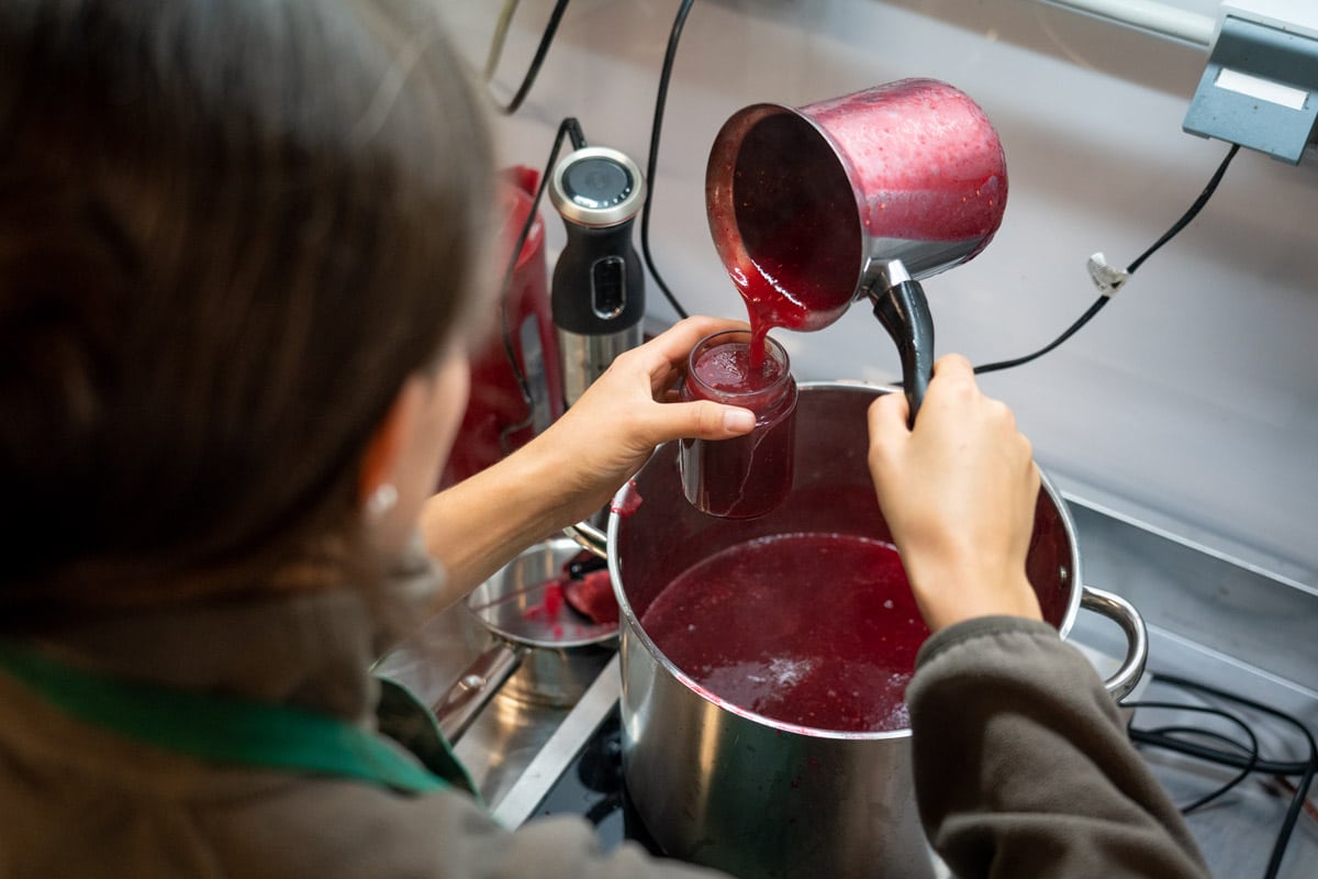 Helena makes jam at Fattingerhof