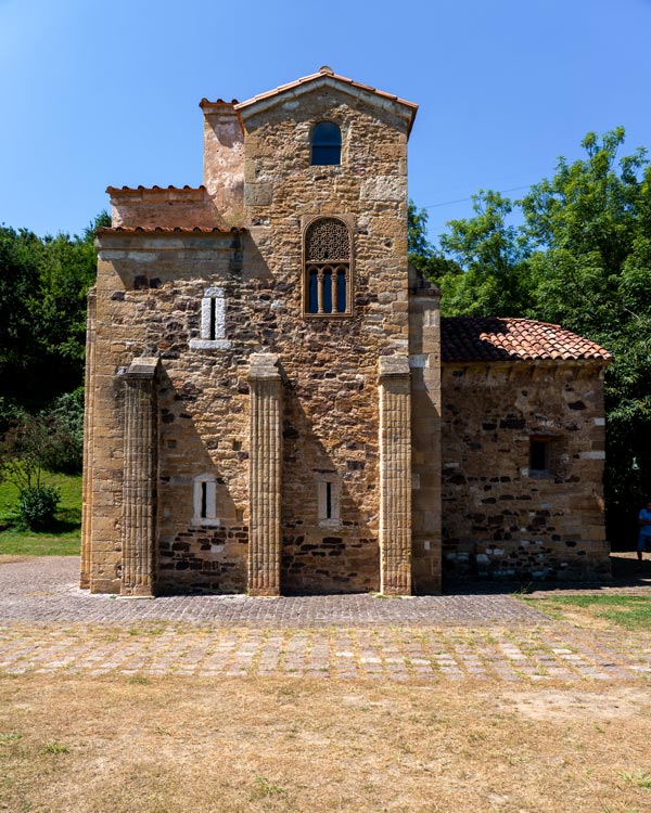 Church of San Miguel de Lillo