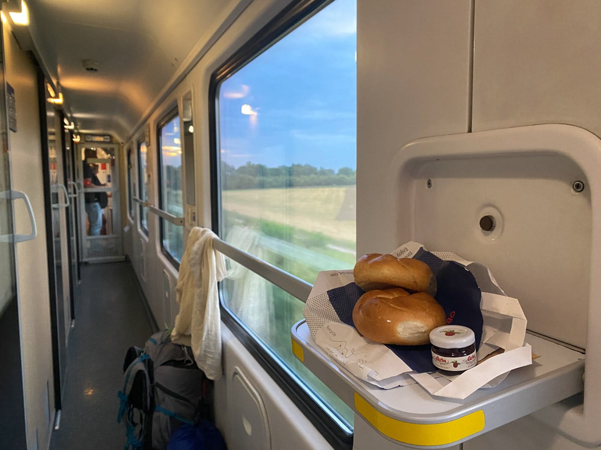 My corridor breakfast on the OBB Nightjet