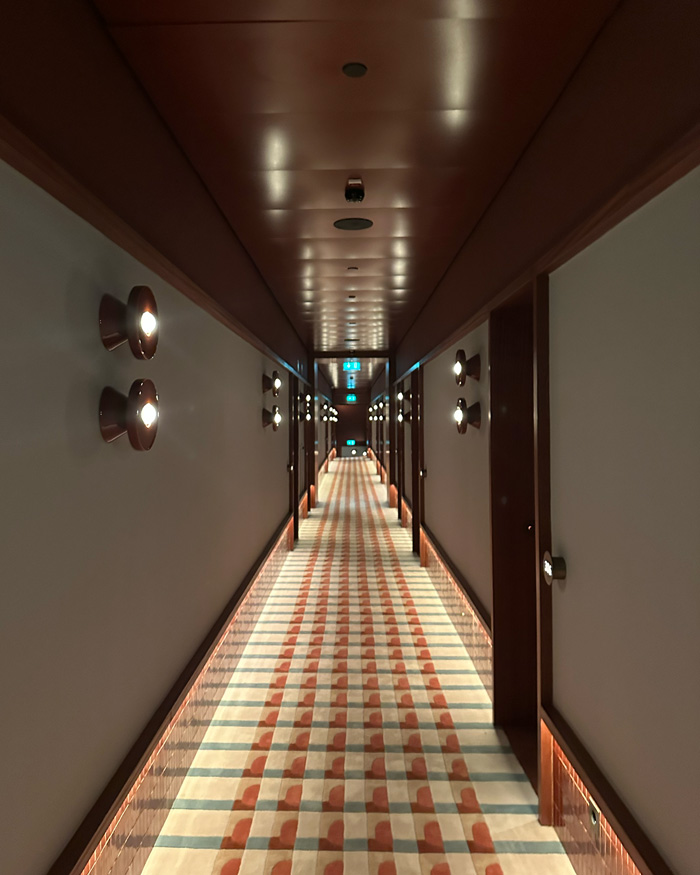 Guest-only sleeping floors feel relaxing and serene