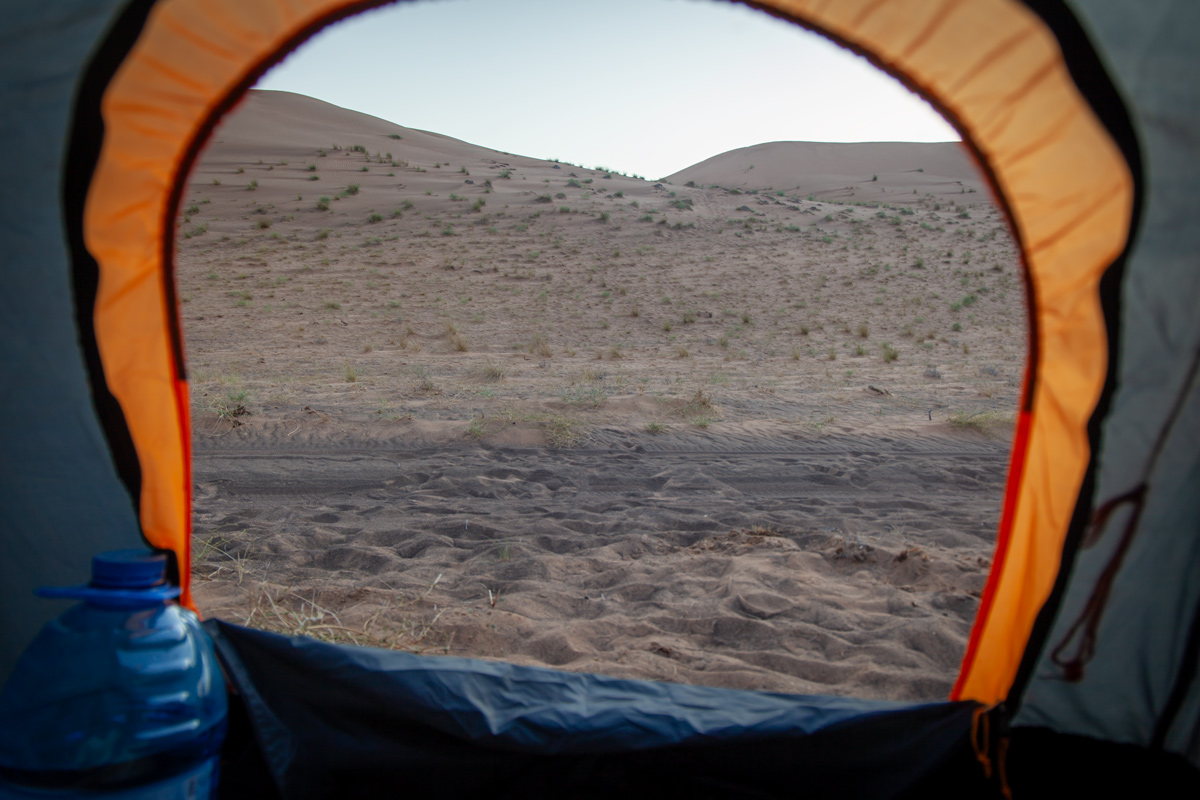 A tent with a view of the dessert